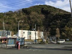 花畑のあとは長八美術館の前まで戻ります。