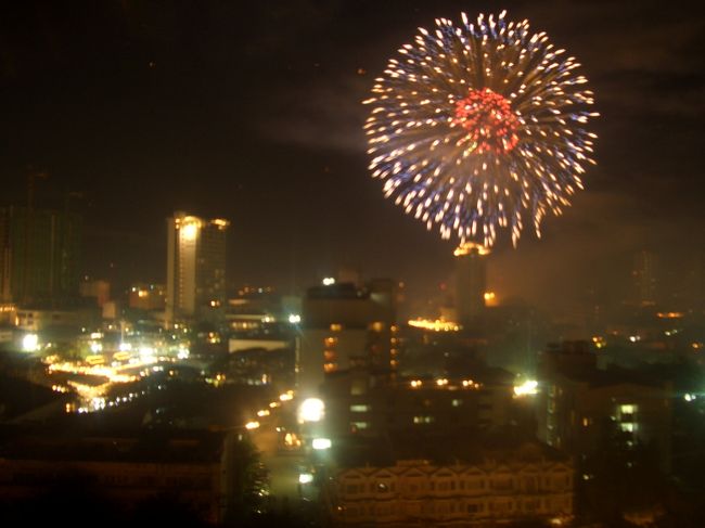 2007年１月元旦（月）<br />新年の花火が打ち上がりました。<br />