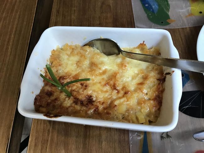 早速バカリャウをこれはチーズグラタンです。