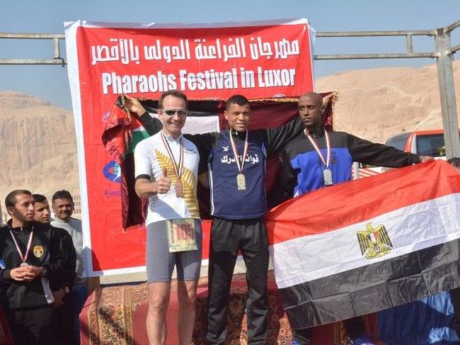 こちらは、フルマラソン男子の入賞者。<br />1位 ヨルダン人<br />2位 エジプト人<br />3位 オーストリア人<br /><br />我らがエジプト人が入賞できて嬉しい！