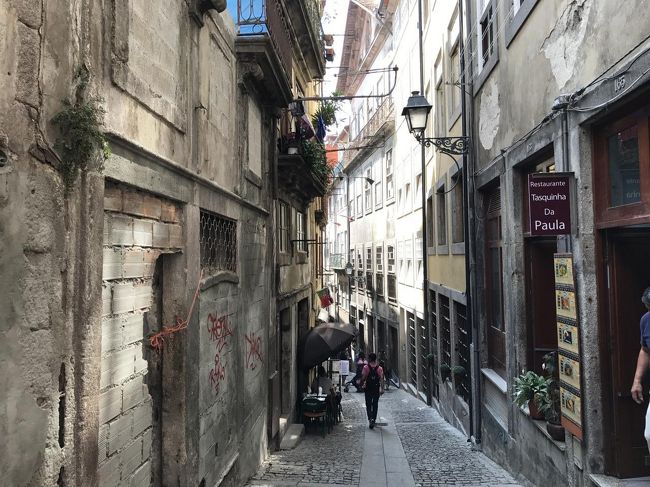 対岸から戻ってリベイラ地区にやってきました。