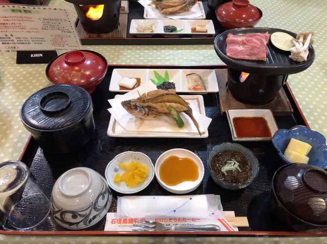 ツアーの食事、あまり期待していなかったのですがなかなかの感じです。<br /><br />八重山郷土料理膳とかで、石垣牛の鉄板焼きの他に島豆腐、ミミガー、ジューシー、もずく、グルクンのから揚げ、ラフテーの煮つけなど。<br />