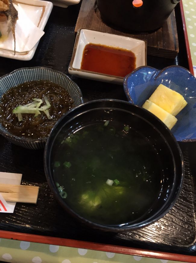 お吸い物は「アーサ」という海藻で千葉で売っている「あおさ」とほぼ近い感じ。<br />あおさよりも海藻が長いと言ってました。<br /><br />天然のミネラルが豊富のようです。<br />