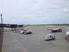 お昼過ぎに秋田空港着。
まあまあのお天気で一安心。