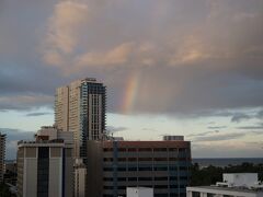 Aloha stateといえば虹。
朝からハワイらしく虹を見ることが出来ました。