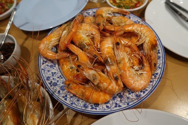 こちらは少し小型のエビ、やはり養殖エビでしょう。1Kg　300B前後