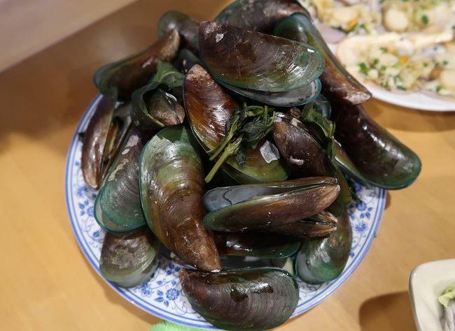 ムール貝　（ホイ.マレン．プー）　1Kg　80B前後<br />