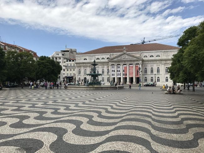 お腹も満腹になりましたので散策を再開します。