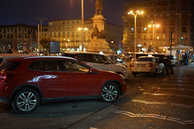 ナポリに着く頃にはすっかり暗くなってました。雨もちょっと降って来た。