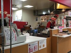 函館駅に戻って、ハセガワストアの「やきとり弁当」を購入。
持ち帰って翌日食べる用です。楽しみ！

ハセガワストア 棒二森屋店