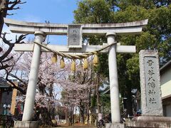 洗足池公園から池上線1駅分歩いて石川台駅近くの雪ヶ谷八幡神社へ。