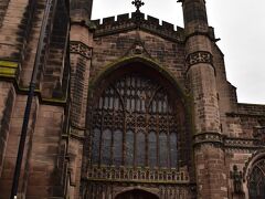 チェスター大聖堂

２０００年の歴史を持つ、チェスターのシンボル的存在だそうです。