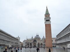 Piazza San Marco(サン・マルコ広場)

到着！これがかの有名なサンマルコ広場！