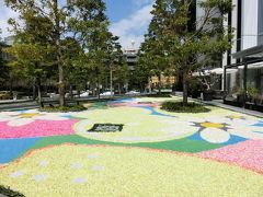 ＠東京ガーデンズテラス紀尾井町

何やらイタリアとコラボしたイベントが開催中で、花の絨毯が一面に広がり、ビックリしました。
あまりの美しさにテンションあがりました！