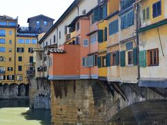 アルノ川にかかる中世の橋『Ponte Vecchio（ヴェッキオ橋）』