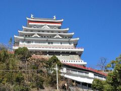 熱海城
頑張って坂を登ってきたが、テーマパークだった。