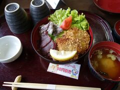 お昼は道の駅和田浦で３種くじら丼

刺身、竜田揚げ、カツが乗っている
美味しかった♪

けど、、
