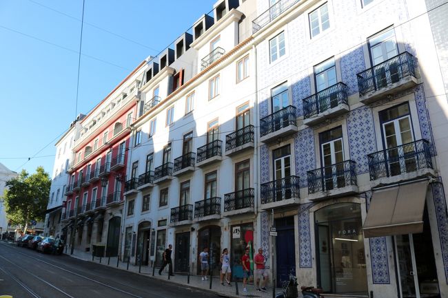 アズレージョ風のアパート♪<br />私、ここ住める。