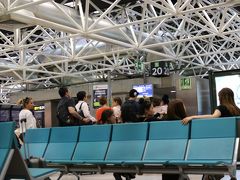 ポルテラ空港 (LIS)