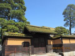 右側の黄色の壁と、緑の瓦の建物は有隣荘。

倉敷紡績で一財を成した大原家が孫三郎さんのお宅。