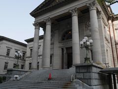 大阪府立中之島図書館