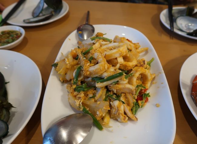 新鮮なイカ　プラムック.カイ.ケム　〇