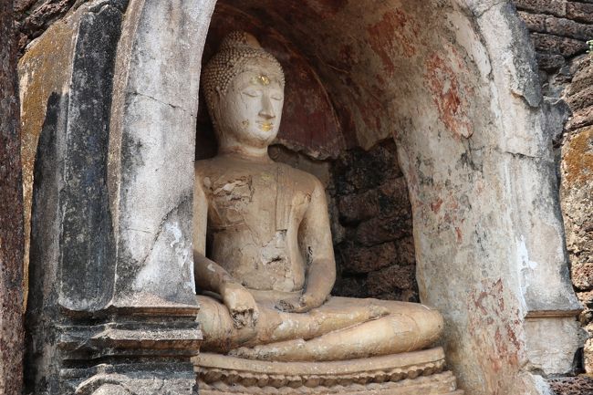 全身が残っています