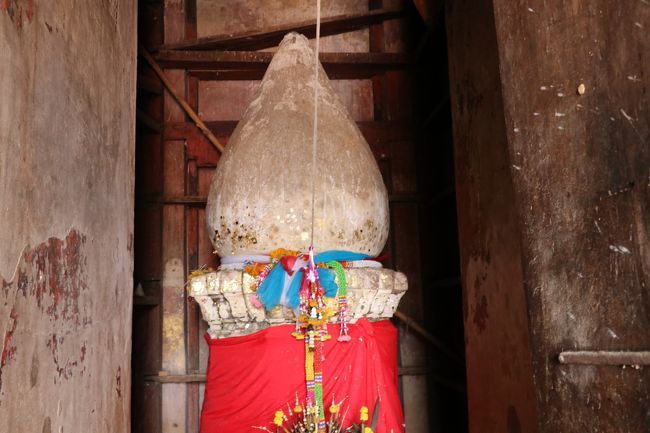 内部に祭られています