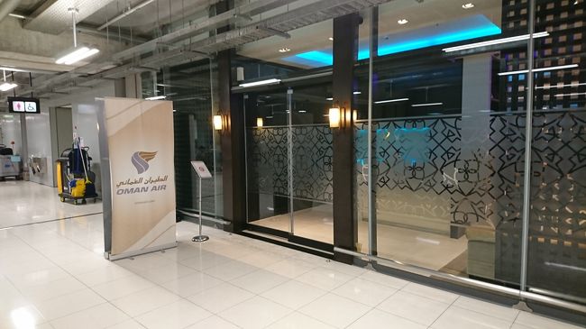 バンコク国際空港（スワンナプーム）<br />オマーン航空のラウンジ、噂通り最高のもてなしでした。