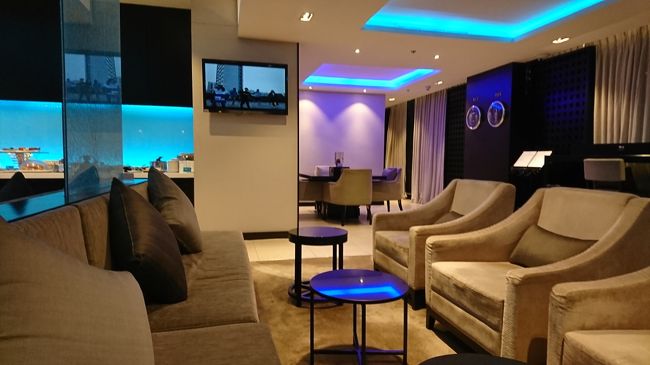 バンコク国際空港（スワンナプーム）<br />オマーン航空のラウンジ、噂通り最高のもてなしでした。