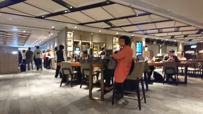 香港国際空港<br />East Hall　プラザプレミアムラウンジ　