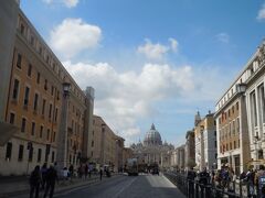 ローマに来た１番の目的はここ。　特別聖年だから。