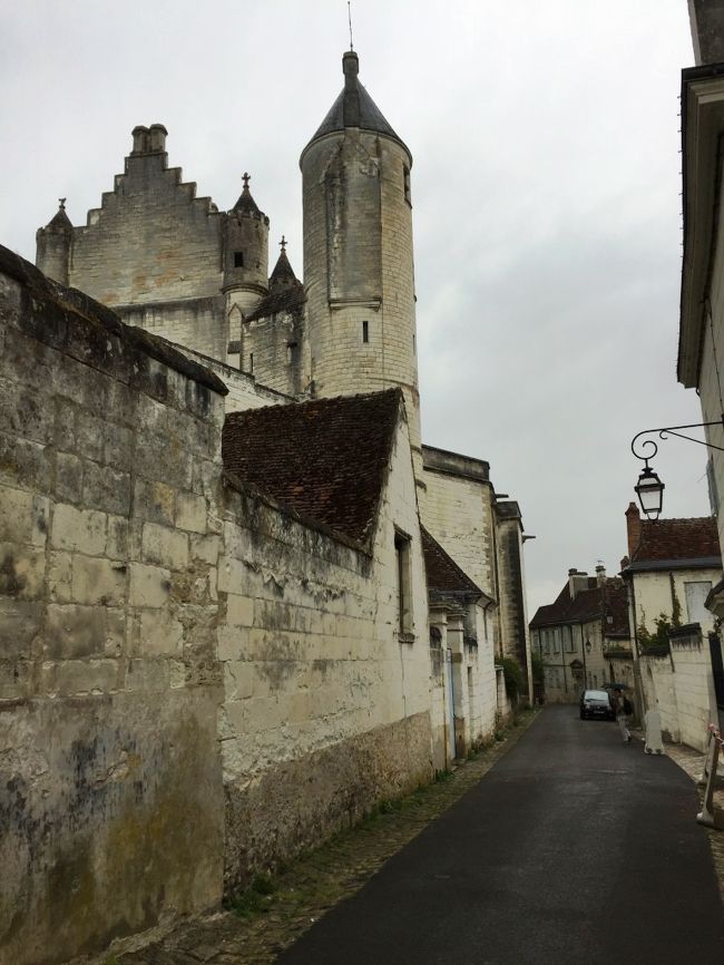 ロシュ Loches ルネサンス建築の町 中世フランス王が拠点とした歴史上重要な町 ロワールの古城周辺 フランス の旅行記 ブログ By Raindanceさん フォートラベル ロシュ Loches ルネサンス建築の町 中世フランス王が拠点とした歴史上重要な町 ロワールの古城周辺 フランス の旅行記 ブログ By Raindanceさん フォートラベル
