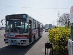 　８分で三池港着。ちなみに3月31日時点では御覧の通り、バスに系統番号はありませんでしたが、翌4月1日からは「５番」の番号が付されましたので、ご参考まで。