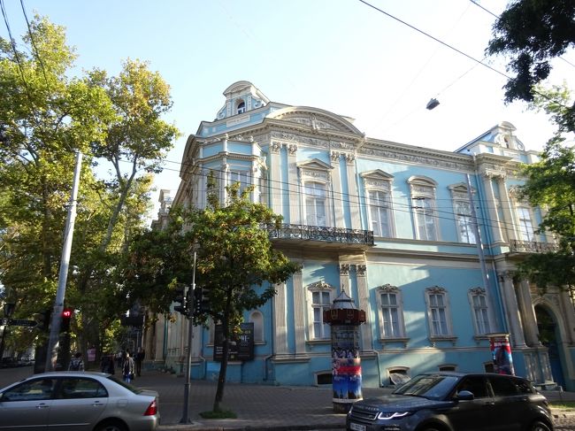 この水色系は私が好きな色合いです。