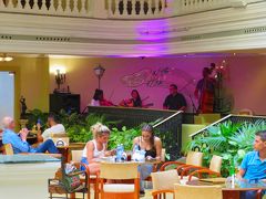 イベロスター パルケセントラル ハバナ（Iberostar Parque Central）ホテル
アイスカプチーノを飲んで一休み。何度か来ましたが明るく感じの良いホテルです。