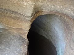 次は花の寺　英勝寺
トンネルがありどこかに通じるかと思ったら　ただのトンネルだった
でもプチアトラクション