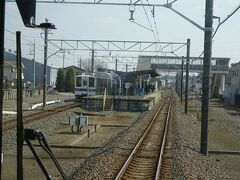 そして東小泉駅に到着。