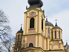 旧市街のセルビア正教会。
