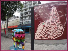 【Casa da Cultura 文化の家】

レシフェのセントロ、歴史地区からトコトコと歩いて行くと.....

