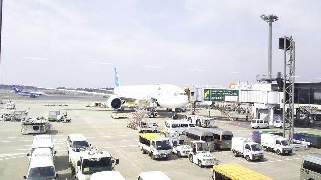 その後搭乗ゲートに移動。<br /><br />１年前は遊んでいたキッズスペースも今年はスルー。<br />嬉しいような寂しいような。