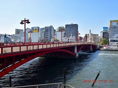 吾妻橋では橋を渡ってスカイツリーの撮影ポイントを訪ねてみます。
http://www.gotokyo.org/jp/kanko/taito/spot/s_18.html