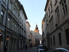 Bracka（ブラツカ）通りから見る旧市庁舎の塔。