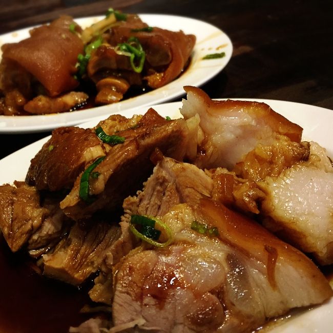 色のわりにはさっぱり味。プルプルとしていて食べやすく美味しかった。