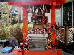 さるぼぼ七福神社。飛騨の名物人形、さるぼぼがたくさん。猿の赤ちゃんという意味だそうです。