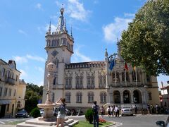 こちらは建物が可愛いな、と思って撮ったものなのだけど、シントラ市庁舎だった模様。