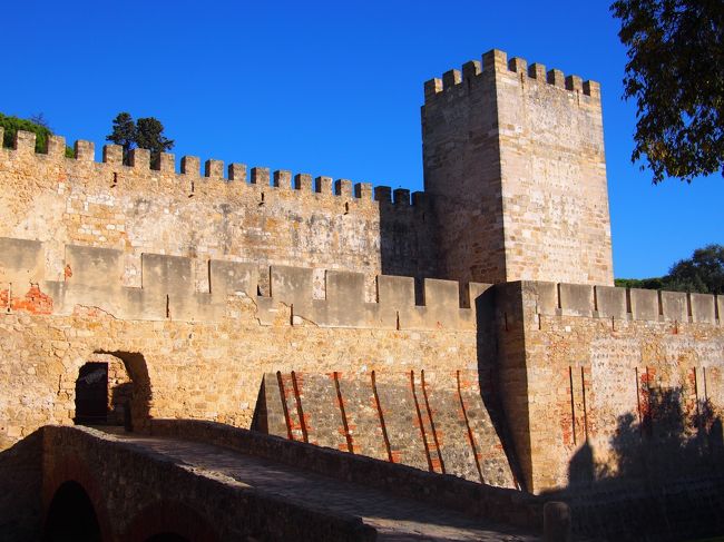 サン・ジョルジェ城を堪能した後は、<br />町中をフラフラ散策します。