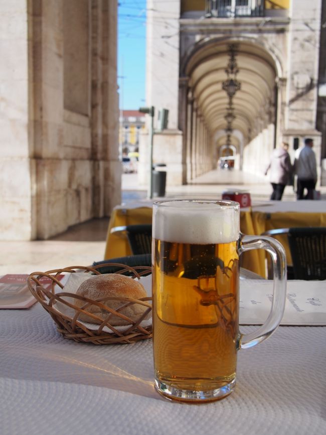 外で飲むビールは最高ですね。