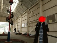 今日は下津井電鉄という、昔の私鉄線路跡地に作られた「風の道」をサイクリングする。
下津井電鉄児島駅舎跡地から出発。
レトロ感がけっこういい雰囲気。

道沿いには私鉄の名残が感じられる物があり、結構楽しめる。
ずっと道が続き、看板もあるので迷うことなく進める。

途中からは山を登るのでかなり傾斜はキツい。
が、電動自転車のおかげでラクラク進める。