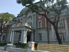 国立台湾文学館を通り過ぎ…